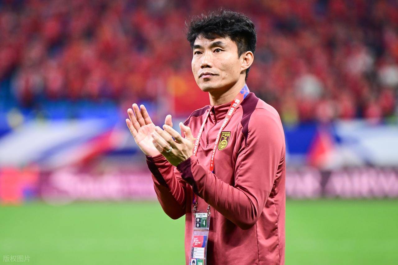 国足选帅有成功案例！本土教练竞聘或方向跑